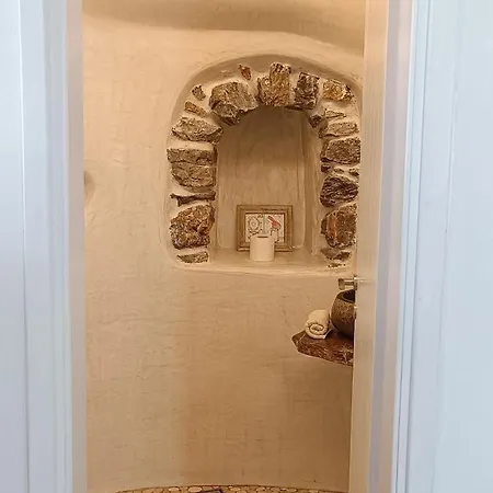 Mikro.kastro Kalotaritissa In Chora Amorgos